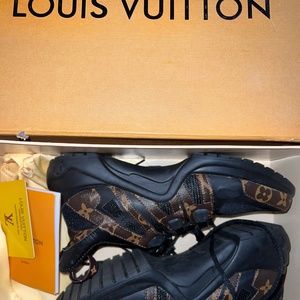 Louis Vuitton arch shoes